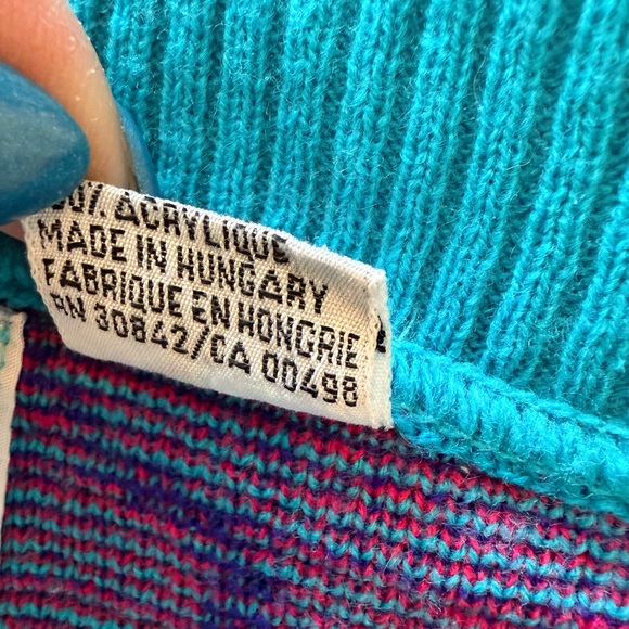 Vintage 80s Vibrant Teal Paisley V-Neck Sweater - Picture 8 of 8